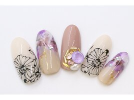 手描きのフラワーネイル