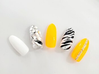 ビーケア 自由が丘店(B.care)/ビジュー埋め尽くしネイル￥7480