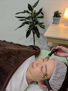 ボディーサポートソワンの写真/40代から急に気になるフェイスラインのたるみへ!EMS×姿勢アプローチで土台から引き上げる本格リフトケア◎