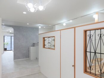 リリ 西院店(Rily)/内装