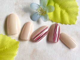 シャープストライプネイル