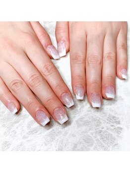 アミュレット(AMULET)/キラキラ白フレンチ