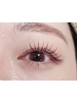 ナチュラル上品な目元にしたい