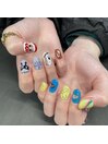 個性あふれるポップネイル