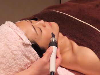 モア ビューティー(MORE beauty)/フェイシャルエステ/毛穴キレイ