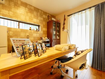 ナゴン(75n.)の写真/《プライベートな空間でゆったりと♪》シンプルネイルがお好きな方にもおすすめ★理想の指先を叶えます◎