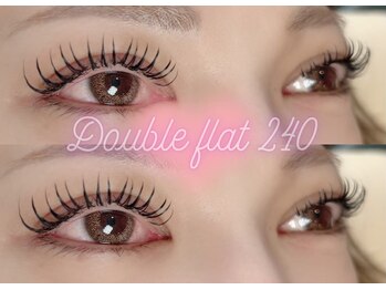 リトル(Little)の写真/《バインドロック風★束感ダブルフラットラッシュ80～150束》最軽量&超安定のスリーフラットのマツエク！
