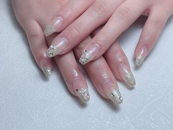 メオネイル(MEO NAIL)/チップ長さだしラメグラデ