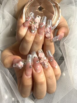 シャンネイル(SHAN Nail)の写真/【200種類以上の人気パーツ×カラー調合】お気に入りのネイルに♪キラキラ派手ネイルがしたい方大歓迎◎