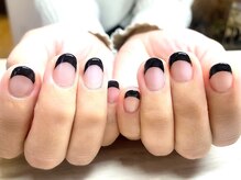 アミュリー ネイル アトリエ(Amury nail atelier)/黒 フレンチ 大人 シンプル 