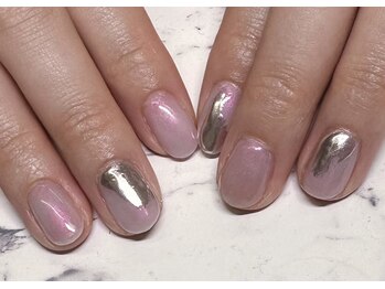 アルーシェ 平井(Alushe)/パール×ポイントミラーネイル