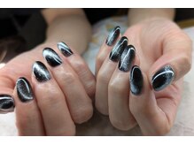 色彩(Shikisai)の雰囲気（　秋　大人のblackマグネットネイル）