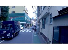 隆鼻矯正専門店 ラプリ(Raplit)/各線中目黒駅からの道案内5