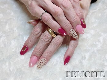 フェリシテ(FELICITE)/