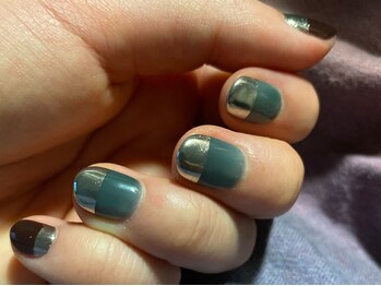 カーティシーネイルズ(curtisii NAILS)/