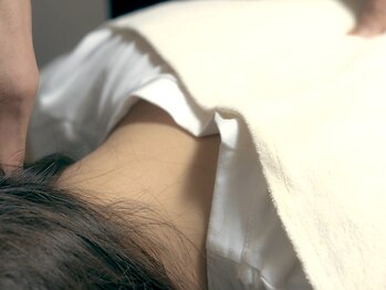 新潟頭痛専門こはく整体院の写真/なかなか取れない疲れやだるさ、実は頭痛の原因かもしれません。日頃の疲労と共に頭痛ケア。初めてでも安心