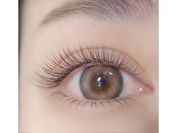 ao.eyelash【LEDマツエク/まつげパーマ/パリジェンヌ】の写真/【上向きまつげで気分もUP☆】派手すぎず、でも印象的な目元へ♪自然な仕上がりで毎日のメイクも時短に◎