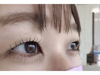 メイクプラスネイル ヴィヴィッド(MAKE+NAIL vivid)/根本から立ち上げパリジェンヌ♪