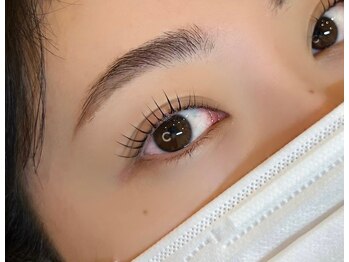 フィズ アイ ビューティ 豊川八幡店(fiz eye beauty)/眉毛×選べるまつ毛パーマ