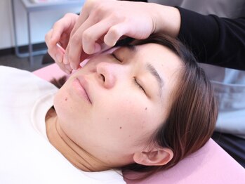 さくら整骨院 元町院の写真/【肌管理・たるみの改善にお悩みの方に】他に類をみない［刺さない美容鍼］で従来の美容鍼以上の効能が期待