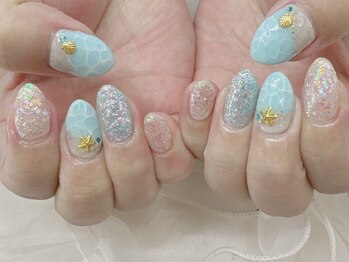 ハニービービー(Honey Bee Bee)/サマー水面オーロラネイル