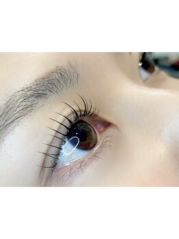 ナチュラル上品な目元にしたい