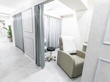 Q3.初めての来店で緊張するのですが、アイブロウ・マツエク・まつげパーマ初心者でも大丈夫ですか？