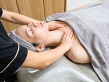 肩首の疲れを解消。全身アロママッサージもございます◎