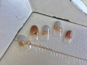 ネイルサロン クイル(QUILL)/９月シンプルアート（１）