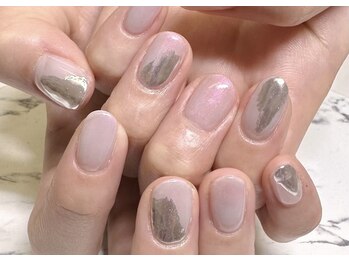 パール×メタリックミラーネイル