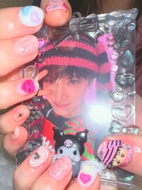 威神V テンくん　ネイル