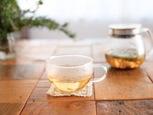 エッセンス(Essence)の雰囲気(日常を離れ「本来の自分」へ立ち返る。光の中で綴る、対話の時。)