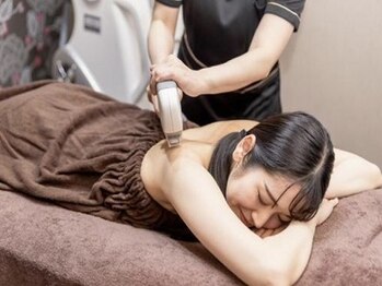 イースヘアーアンドビューティーショップ(ease hair&beauty shop)の写真/【ルミクスa9導入店】最新機器で毛の根本にしっかりアプローチ!!効果を実感♪日焼け肌にも◎