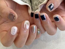 シロ 浜松駅前店(Shiro)の雰囲気（一癖ある個性的アートも人気です★可愛いシールもあります♪）