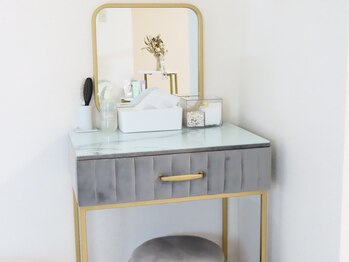 ユネ(une)/ドレッサー完備☆