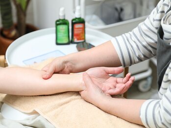 ワイズルーム(Y's Room)/アロマハンドマッサージ