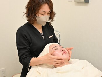 メイフラワープライベートサロン/フェイシャルハンドマッサージ