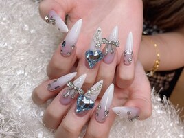 ゴージャス白グラネイル