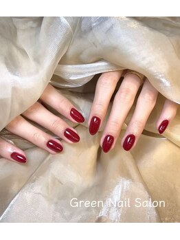 グリーンネイルサロン 横浜関内店(Green Nail Salon)の写真/初回オフ無料☆カラーは500色から選択可能！【<ジェル>美フォルム◆ワンカラーorラメグラデーション¥4000】