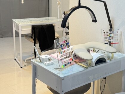 アイン(Ayn)の写真