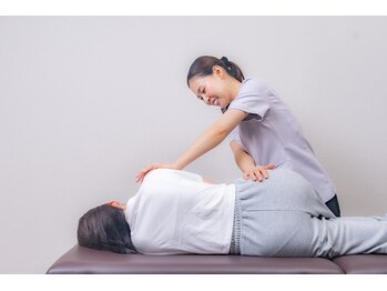 天王寺で肩こりと腰痛にリンパマッサージと骨盤矯正で姿勢改善する女性用整体院/骨盤矯正／姿勢矯正／頭痛矯正