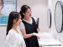 パウダールームでお支度