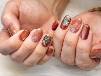 ヘッドライトイーアス 沖縄豊崎店の写真/【持ち込みデザインOK】こだわりを詰め込んだ最旬トレンドアートも思いのまま！話題のワンホンネイルも◎