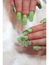 ネイルルーム アイボリー(nail room ivory)/ヘビネイル