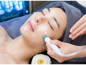 アンドグレイスプラス 恵比寿(&Grace+)の写真/【皮膚科提携】開き毛穴も肌質改善！繰り返すニキビ・肌荒れも徹底メンズケア☆