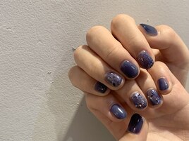 くすみブルー