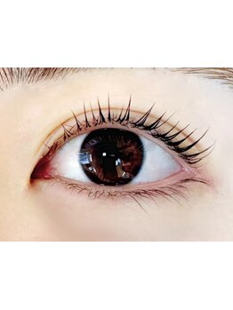 ナチュラル上品な目元にしたい