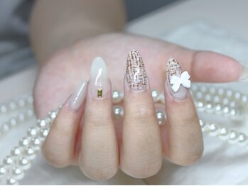 クロウネイル ジジ 札幌店(CLOW NAIL zizi)の写真/予算に合わせ選べるコースが充実♪シンプル～華やかまで!シーンに合わせ選べるコースは20コース、200種以上