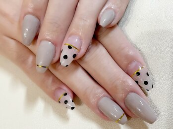 ラビング(Loving)/グレージュネイル