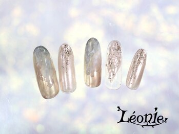 レオニー(Leonie)/ニュアンスミラーデザイン